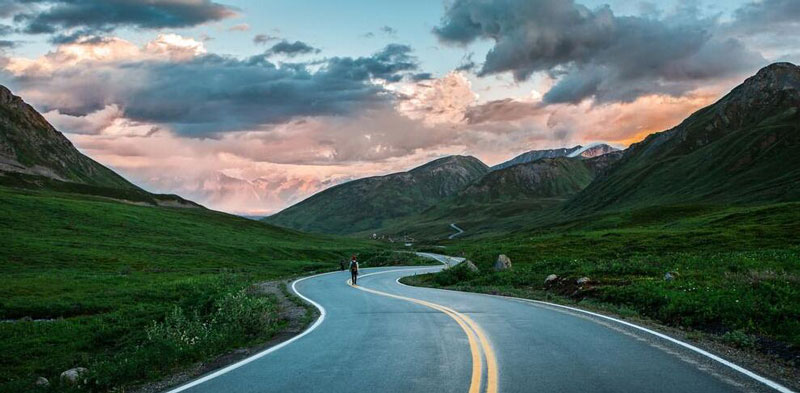 美國公路鋪上太陽能面板 夜晚將點(diǎn)亮成星光大道