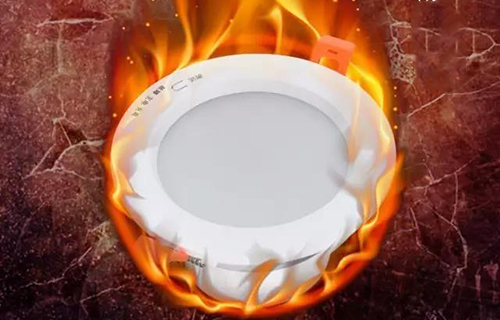 品質，為安全護航，藝光多功能應急筒燈 | 全阻燃ABS材質